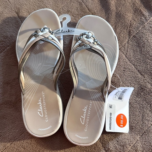 NWT CLARK SANDALS (SIZE 8) - Picture 1 of 7